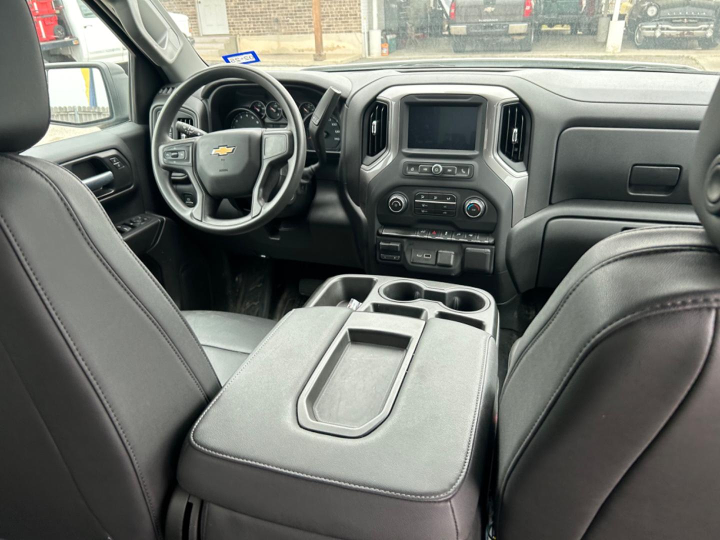 2021 White Chevrolet Silverado 1500 (1GCPWAEF3MZ) , located at 1687 Business 35 S, New Braunfels, TX, 78130, (830) 625-7159, 29.655487, -98.051491 - Photo#10